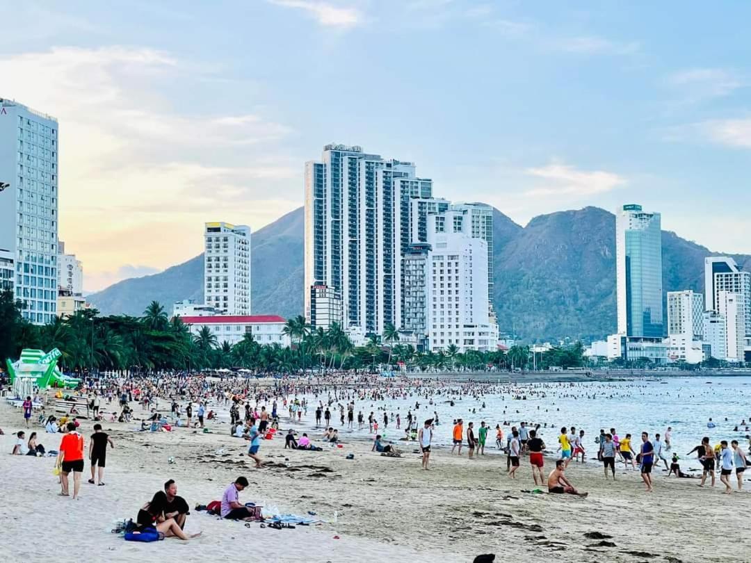 Beachfront Scenia Bay Apartment Nha Trang Oda fotoğraf